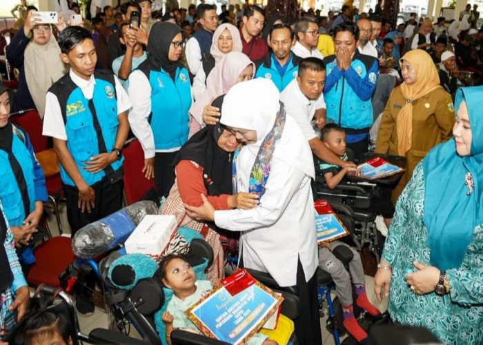 Perkuat Pilar Ekonomi Daerah, Khofifah Sejahterakan Hidup Masyarakat dari Bawah