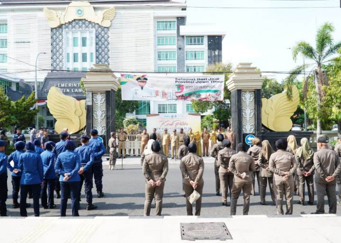 Kirab Pataka Jer Basuki Mawa Beya Diberangkatkan dari Lamongan Menuju Gresik