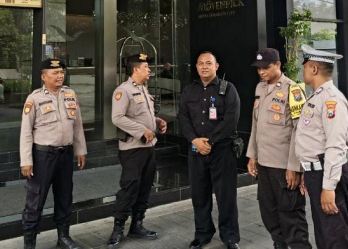 Polsek Wonocolo Amankan Area Penginapan Timnas Sepak Bola U-23