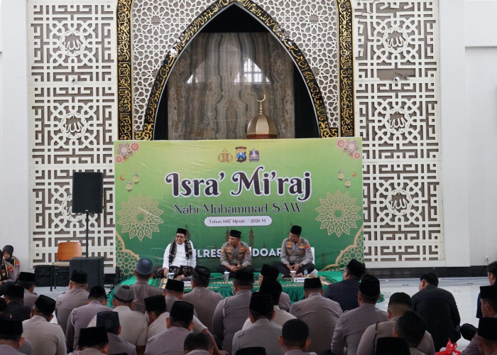 Peringatan Isra Mi'raj, Polresta Sidoarjo Gelar Pengajian dan Santunan Anak Yatim