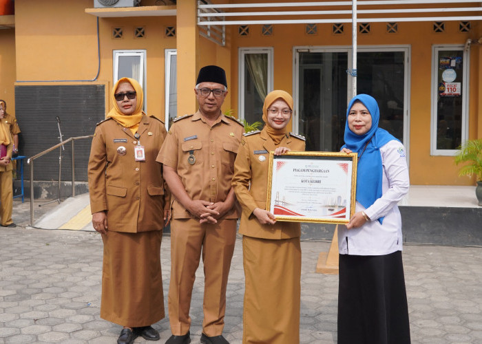 Kota Kediri Masuk Lima Daerah Penerima Penghargaan JKN Tingkat Jatim, Mbak Wali Berkomitmen Hadirkan Pelayana
