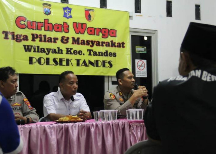 Polsek Tandes Bersama Tiga Pilar Dengarkan Curhat Warga