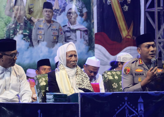 Polresta Banyuwangi Gelar Sholawatan Peringati HSN 2025, Perkuat Sinergitas TNI-Polri dan Masyarakat