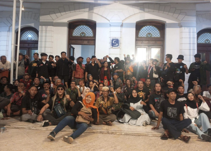 Ratusan Seniman Surabaya Siapkan Gelombang Protes Lewat Mimbar Budaya dan Gugatan Hukum