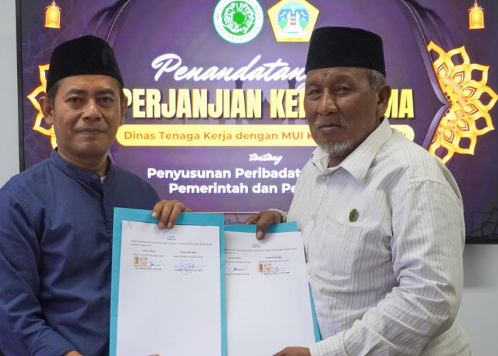 MUI dan Disnaker Gresik Teken MoU Jamin Hak Beribadah Pekerja di Kantor