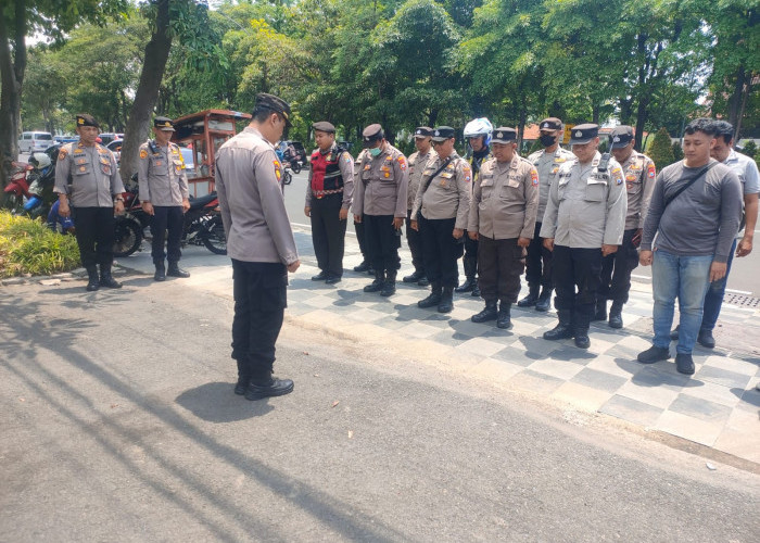 Polsek Gayungan Amankan Aksi Unras di Mapolda Jatim