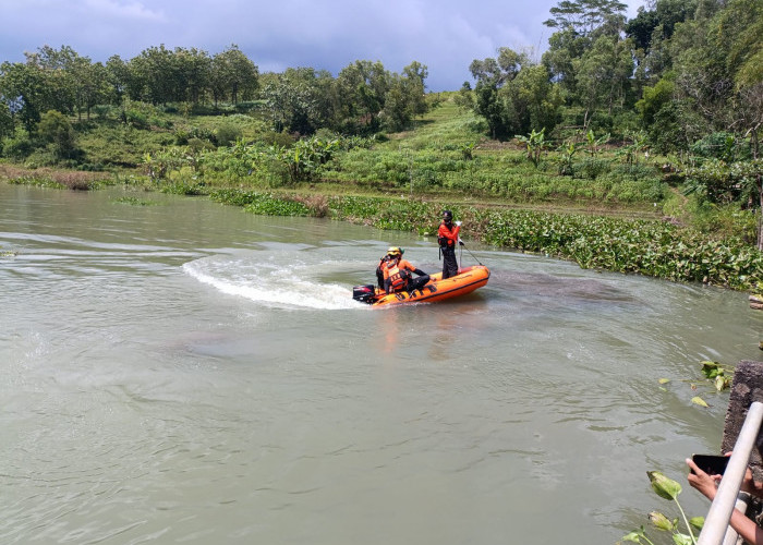 Dua Bocah Tenggelam Saat Bermain di Sungai Bodeng Gondang, Satu Belum Ditemukan