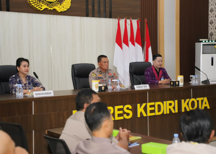 Tingkatkan Profesionalisme, Polres Kediri Kota Gelar Pelatihan Etika Komunikasi dan Pelayanan Publik