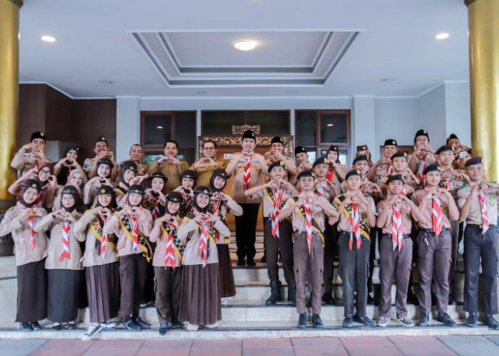 Pelepasan Pramuka Giat Prestasi Jatim 2025, Fawait: Santri Tak Hanya Mengaji,Tapi Berperan Pembangunan Jember