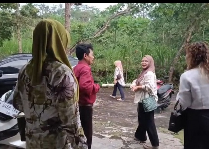 Yayasan AMS Kunjungi Rumah Duka Kabiro Memorandum Lumajang, Putrinya Meninggal karena Jantung Bocor
