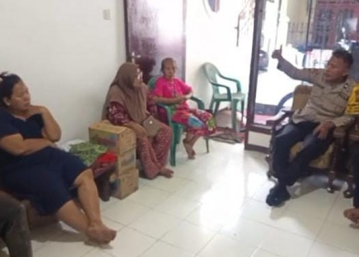 Redam Cekcok Antarsaudara, Bhabinkamtibmas Polsek Bubutan Mediasi Warga Krembangan di Bulan Ramadan