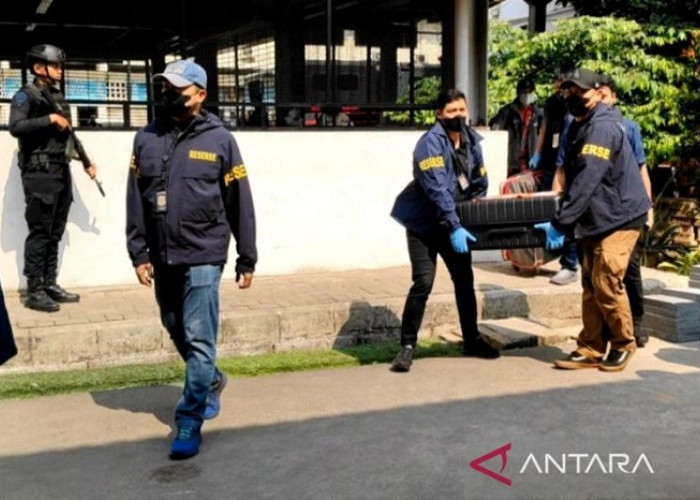 Polda Metro Jaya Pastikan Emas dan Dolar Barang Bukti yang Dilimpahkan ke Kejagung Asli