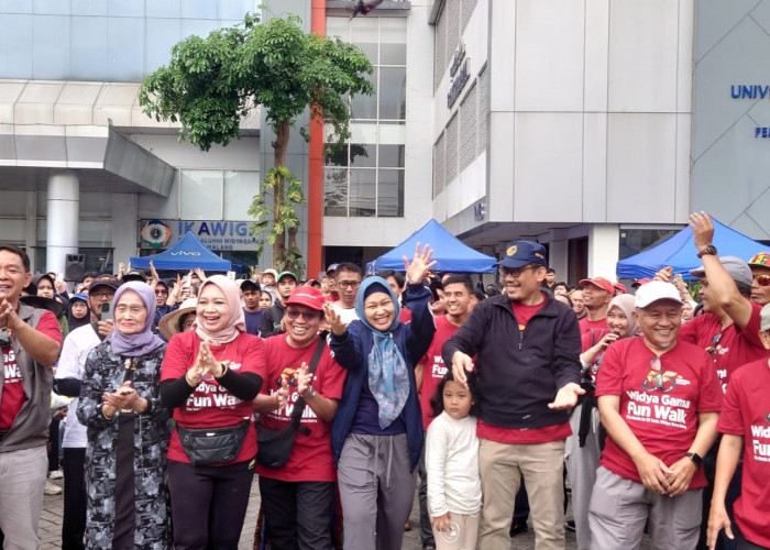 Fun Walk dan Tambah Guru Besar Warnai 55 Tahun Universitas Widyagama