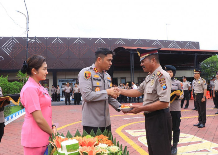 Upacara Kenaikan Pangkat Polres Ngawi Berlangsung Meriah dan Penuh Makna 