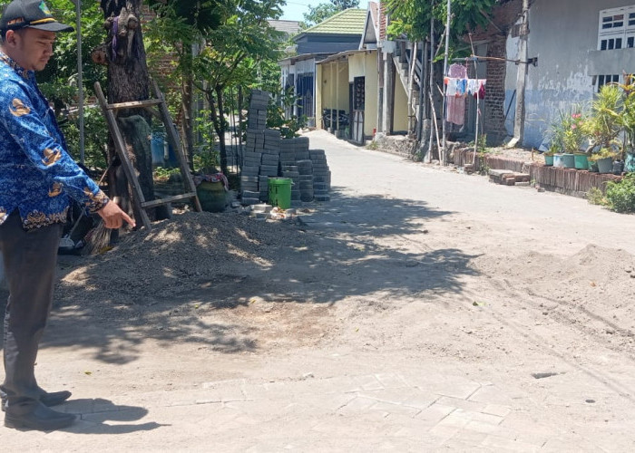 Pemdes Prasung Buduran Gencar Bangun Jalan Paving