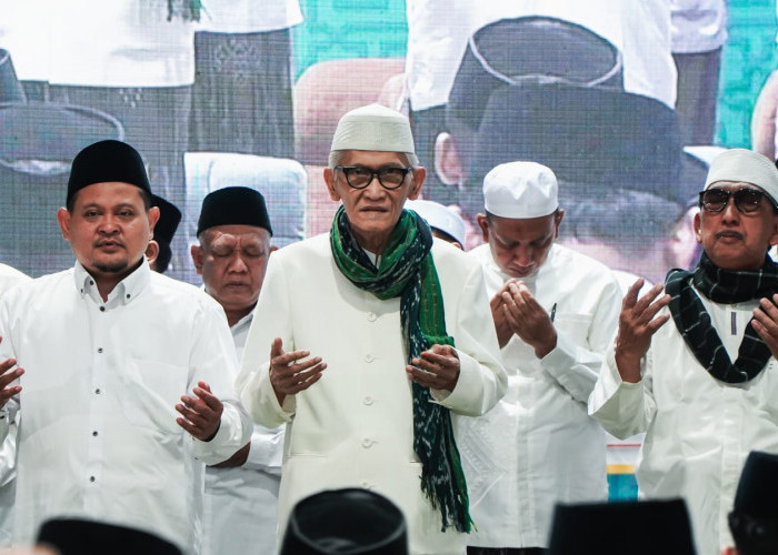 Jelang Muktamar ke-35 NU, Ribuan Jamaah Hadiri Istigasah di Tambakberas Jombang 
