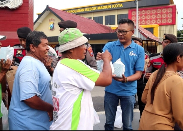 Jalin Sinergitas, Polres Madiun Kota Bagi Takjil Bersama Media