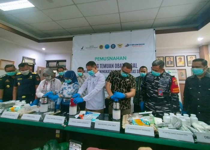 BPOM Surabaya Musnahkan Hampir 100 Ribu Pil Ilegal Senilai Rp 540 Juta