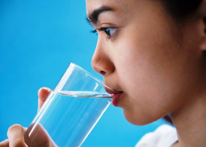 Pola 2-4-2 Bantu Cegah Dehidrasi saat Puasa di Cuaca Lembap