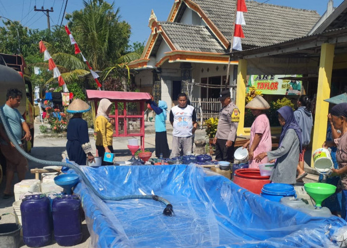 Polres Bojonegoro Kembali Salurkan 10 Ribu Liter Air Bersih