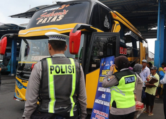 Sukseskan WWF 2024, Personel Gabungan Polres Lumajang Patroli KRYD di Terminal Minak Koncar
