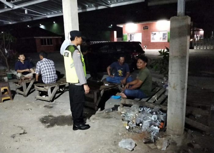 Perkuat Harkamtibmas, Polsek Geneng Gelar Patroli Dialogis di Sejumlah Objek Vital 