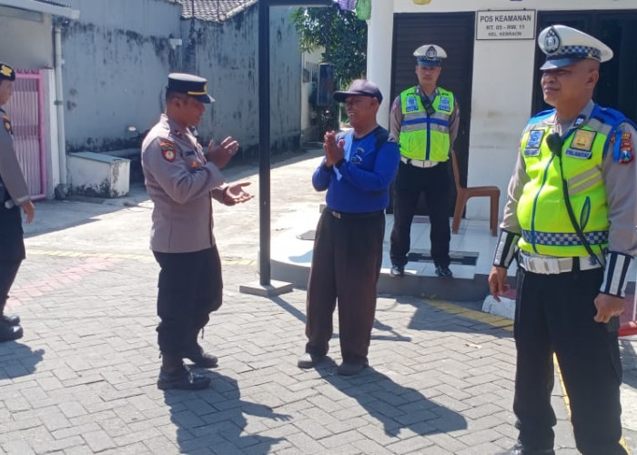 Polsek Karangpilang Patroli Pemukiman Tingkatkan Kewaspadaan