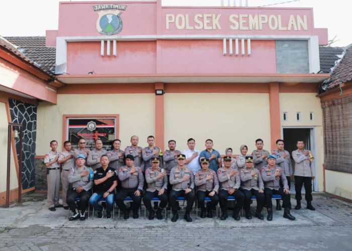 Pastikan Pelayanan Prima, Kapolres Jember Kunker ke Polsek Sempolan dan Mumbulsari