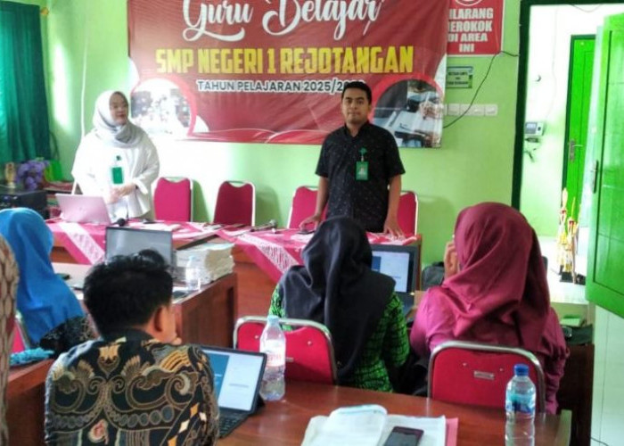 64 Guru dan TU SMPN 1 Rejotangan Ikuti Pelatihan Pendalaman Digital