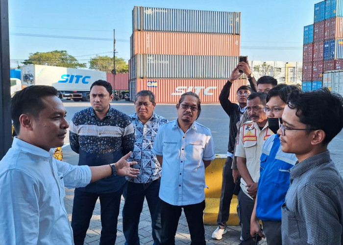 Sidak Depo Peti Kemas di Jalan Kalianak, Komisi A Dorong Tertib Perizinan