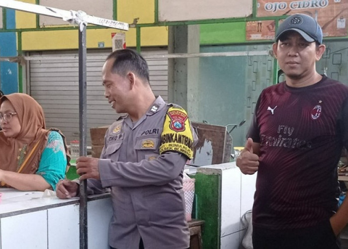 Jelang Iduladha, Bhabinkamtibmas Bunulrejo Sambang Pasar: Pastikan Keamanan dan Ketertiban