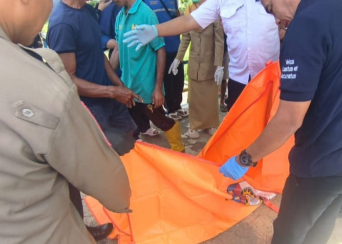 Tragis! Jenazah Bayi Perempuan Ditemukan Tersangkut di Pintu Intake Dam Rowotamtu Jember