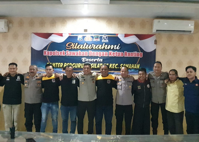 Kapolsek Sawahan Silaturahmi dengan Ketua Ranting dan Pamter Perguruan Silat