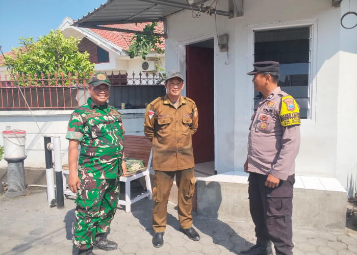 Sambangi Warga Taman Pondok Indah, Polsek Wiyung Sosialisasi Layanan Darurat Call Center 110
