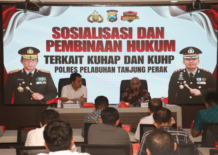 Tingkatkan Profesionalisme Penyidik, Polres Pelabuhan Tanjung Perak Bedah KUHP dan KUHAP Bersama Unair