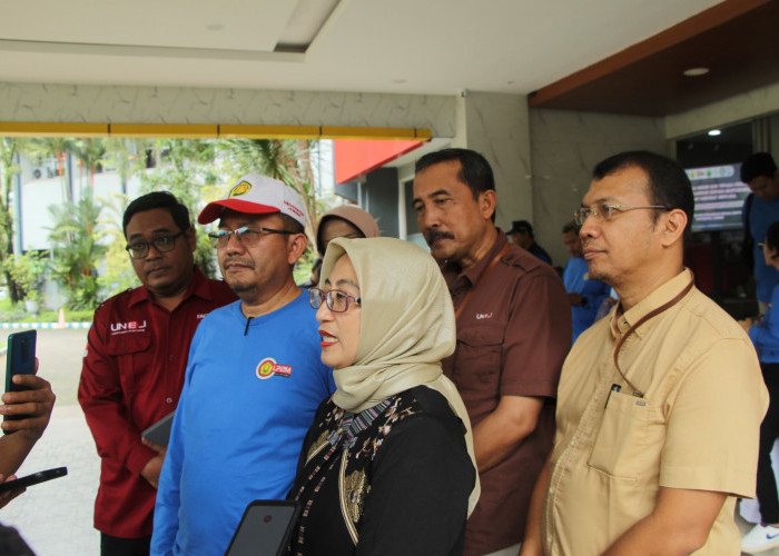 UNEJ Kirim Tim Medis dan Bantu Mahasiswa Terdampak Bencana di Aceh Tamiang