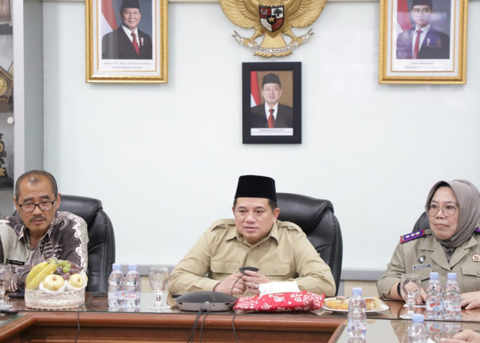 Kebut Penyelesaian Akhir Tahun, Kakanwil BPN Jatim Ajak Lembur dan Targetkan Nol Tunggakan Pelayanan Pertanaha