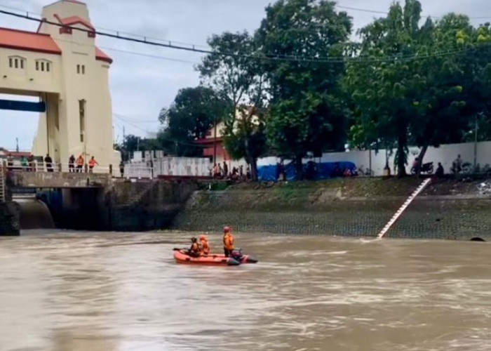 Lansia Tenggelam di Sungai Jagir, Korban Sempat Lambaikan Tangan