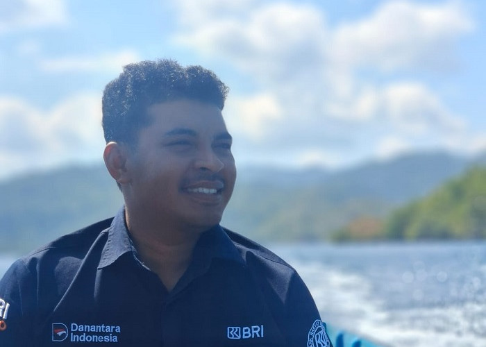 Menembus Ombak, Mantri BRI Hadirkan Layanan Perbankan di Kepulauan Maluku Utara