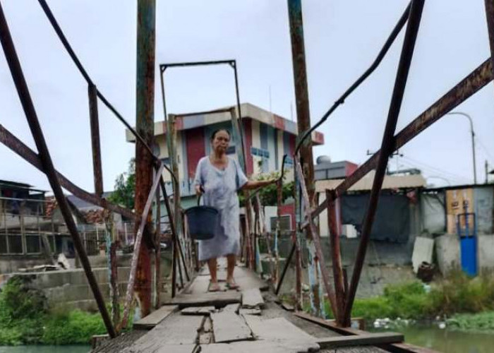 Jembatan Reyot Penghubung Genting Kalianak–Dupak Bandarejo Ancam Keselamatan Warga Surabaya