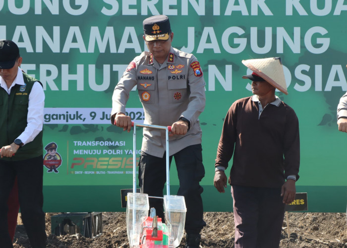 Dukung Target Nasional 10 Juta Ton, Kapolda Jatim Pimpin Penanaman Jagung Serentak di Nganjuk
