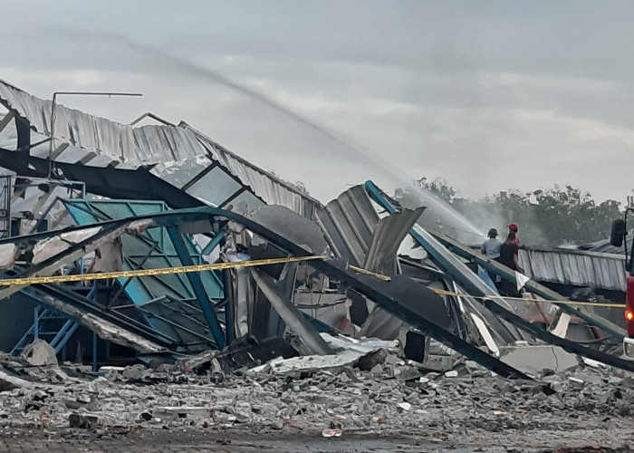 Pabrik Terbakar, Ratusan Ribu Sepatu Siap Ekspor Jadi Arang
