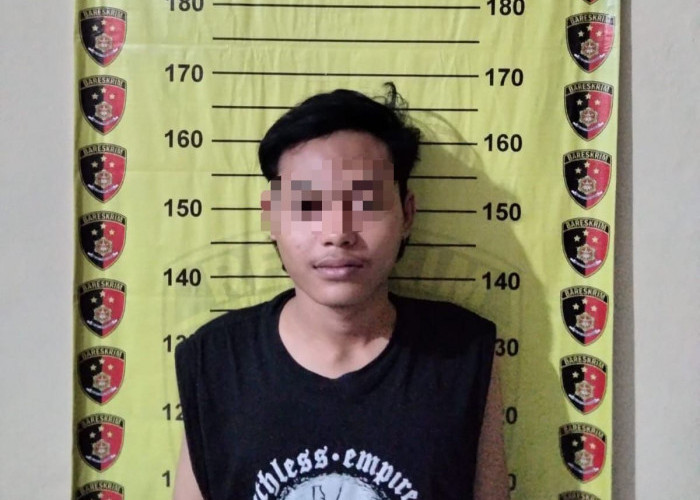 Gagal Kabur Usai Kejar-kejaran, Pencuri Motor di Warkop Bungah Tersungkur dan Diringkus Korban