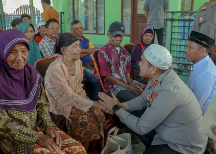 Kapolres Blitar Hadir di Tengah Masyarakat Dalam Kegiatan Jumat Berkah