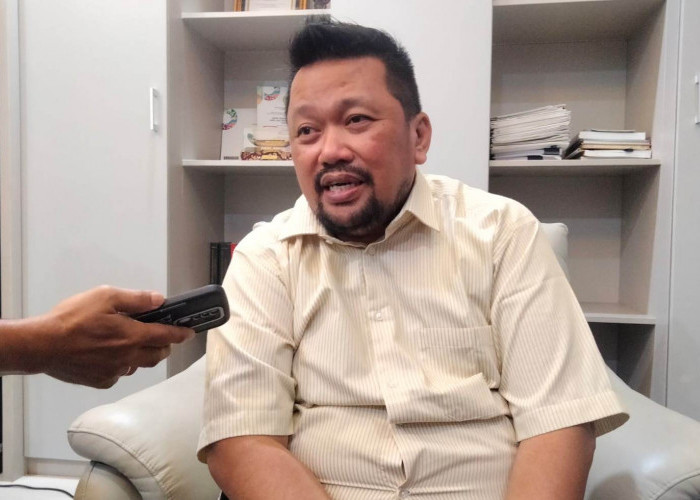 Warga Sekitar Gedung DPRD Jatim Digelontor 250 Paket Sembako