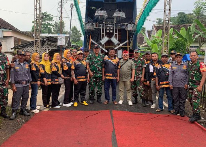 Di Penghujung Tahun Pemdes Jambearum Gelar Karnaval Terbesar di Lumajang