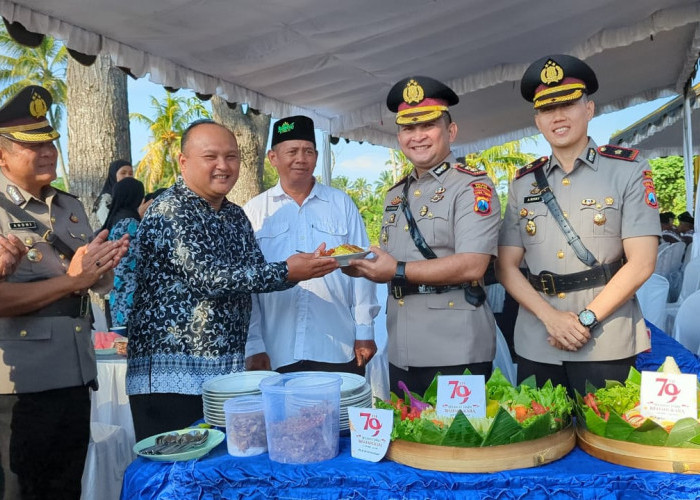 Rangkaian Hari Bhayangkara ke-79, Polres Lumajang Ziarah ke TMP Kusuma Bangsa dan Monumen Tumpeng Candipuro