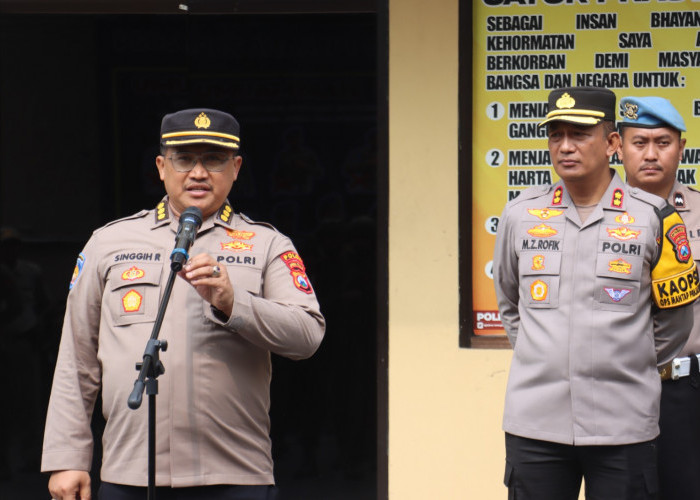 Kabidkeu Polda Jatim Hadiri Apel Pagi di Posko Operasi Mantap Praja Polres Lumajang