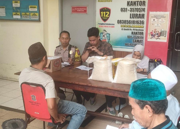 Pastikan Penyaluran Bansos Lancar, Bhabinkamtibmas Krembangan Selatan Sambangi Petugas Bulog