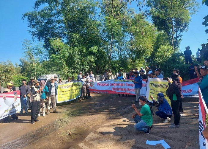 Warga dan Mahasiswa Kepung Tambang Galian C Ilegal di Gondang Mojokerto, Desak Penutupan Total